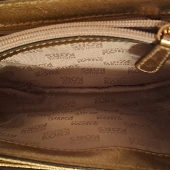 Michael Kors Collection Edition Gold Metallic Crossbody/ Shoulder Purse - Picture 12 of 16